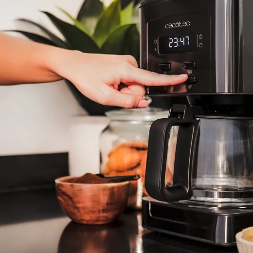 ماكينة تحضير القهوة الرقمية Cecotec Coffee 56 Time، بقوة 800 واط، وتقنية ExtremeAroma، وإبريق زجاجي مقاوم للحرارة سعة 1.3 لتر (12 كوبًا) - سيكوتك - Image 5
