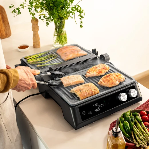 Cecotec Rock’n Grill 2000W — Electric Contact Grill, RockStone Non-Stick Coating, 180° Opening, Adjustable Floating Lid, Dual Drip Trays, Large Cooking Surface, Stainless Steel Handle - Cecotec - Image 3