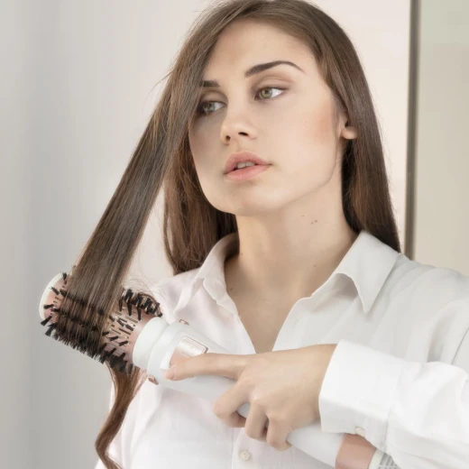 سيكوتك فرشاة هواء ساخن متعددة الاستخدامات مع 5 رؤوس قابلة للتبديل، طلاء سيراميك لحماية الشعر، تقنية الأيونات لنعومة ولمعان طبيعي، تحكم بالحرارة والسرعة، رأس بارد للسلامة، تصميم خفيف ومريح - سيكوتك - Image 4
