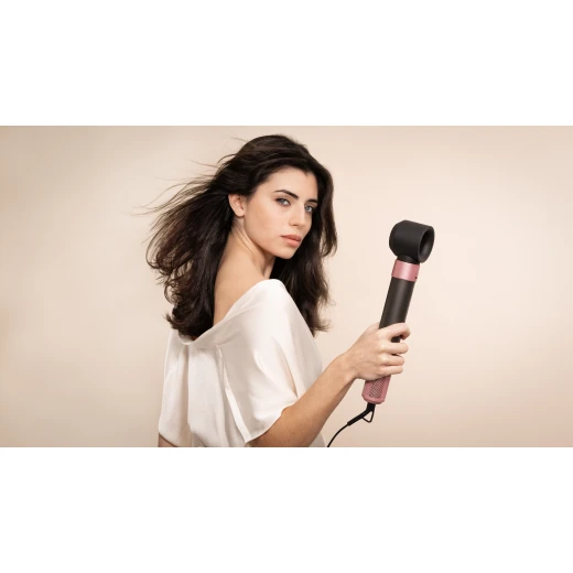 Cecotec 8-in-1 hair styling device has a power of 1400 watts, a brushless motor and Quanda technology, ceramic and ion coating, 8 attachments, 3 speeds and 3 temperature settings for professional styling. - Cecotec - Image 4