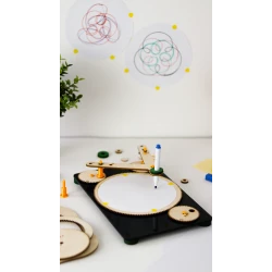 Geometric drawing machine