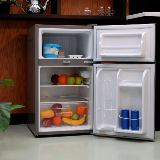Geepas 84L Double Door Defrost Refrigerator – GRF1259GPE, Rapid Cooling, Tropic Type, CFC-Free, Metallic Grey - GEEPAS - Image 7