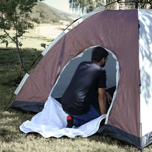 Royalford Season Tent RF9765 – 8-Person Waterproof Camping Tent with UV Protection, Ventilated Mesh Windows, Easy Setup - Royalford - Image 4