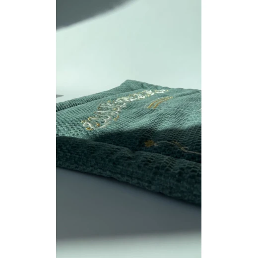 Green tweed Velvet Prayer Mat 120*73*2 - Al Baraka - Image 2