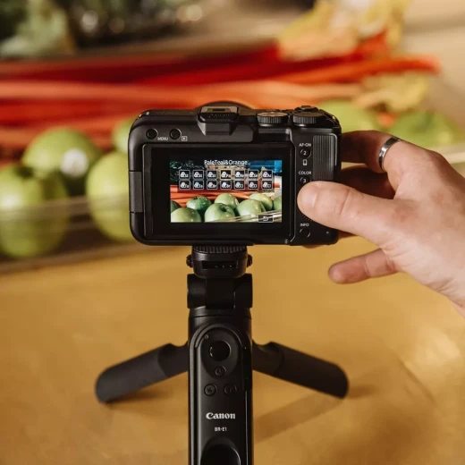 Canon EOS R50 V with RF-S 14-30mm PZ lens, a compact mirrorless camera built for content creators, offering high-quality video and photos, wide-angle zoom, fast autofocus, smooth performance, and lightweight design ideal for vlogging and social media - Canon - Image 2