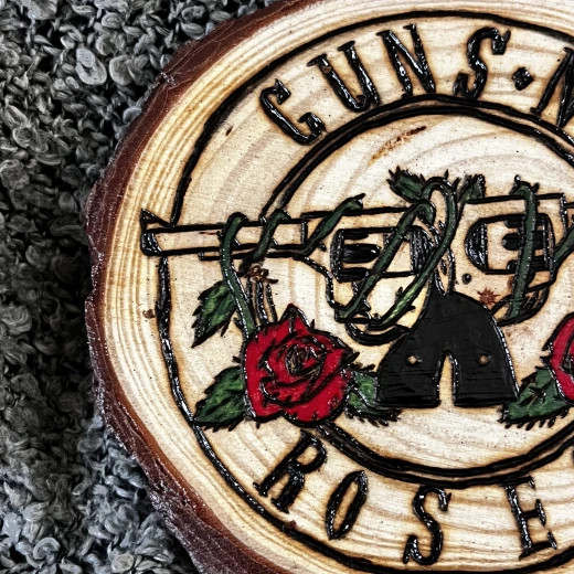 ديكور منزلي خشبي داخلي من ستار زون - تصميم Guns N 'Roses، لوحة فنية جدارية خشبية فاخرة لغرفة المعيشة وغرفة النوم والمكتب ومحبي الموسيقى - ستار زون - Image 3