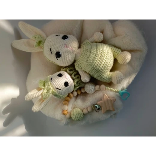 Fatomte Baby Pacifier Clip Teddy Bear Green and Beige, suitable for ages 0-3 years, safe and soft design to keep pacifier secure, prevents dropping, lightweight and durable, ideal for daily baby use - Fatomte - Image 3