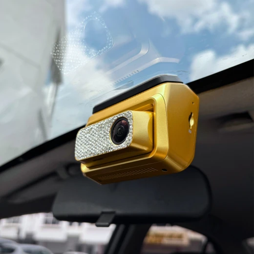 كاميرا سيارة DDPAI Z60 4K Pro بنظام قناتين (النسخة الذهبية)، تصوير 4K فائق الوضوح، كاميرتان أمامية وخلفية، رؤية ليلية متقدمة، GPS مدمج، اتصال واي فاي، وتسجيل حلقي لحماية كاملة أثناء القيادة - دي دي باي - Image 5