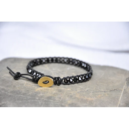 Tuleen Accesorios Women’s Handmade Leather Wrap Bracelet with Black Crystal Beads - Tuleen Accesorios - Image 4