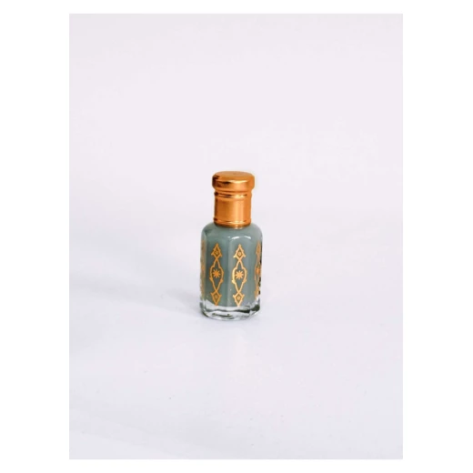 عطر عود أصفهان تولا حجم 30 مل – عطر شرقي فاخر يجمع بين عمق العود وسحر الورد، بحجم مثالي للتنقل والمناسبات عطر عود أصفهان تولا حجم 30 مل – عطر شرقي فاخر يجمع بين عمق العود وسحر الورد، بحجم مثالي للتنقل والمناسبات