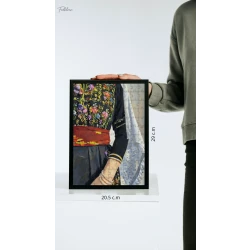بازل 120 قطعة – "الزي الفلسطيني (للنساء)", 20.5 × 29 سم – لوحة مائية مع قصة قصيرة وإطار زجاجي هدية لتعليق الصورة بعد التركيب من فلكور