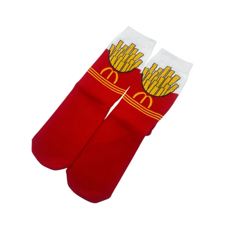 جرابات قطنية طويلة بتصميم ممتع يجمع الأحمر والأبيض، مستوحى من شكل بطاطا ماكدونالدز الشهير. ناعمة ومريحة للّبس اليومي وتضيف لمسة مرحة لأي ستايل. - أورا