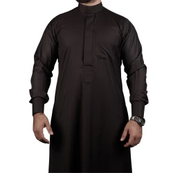 ثوب بني سادة مقاس (3 اكس لارج) بتصميم كلاسيكي أنيق ‏– من مدراز