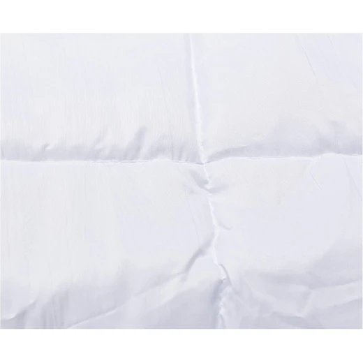 Soft and fluffy microfiber one-piece hotel comforter with lightweight filling, 220x230 cm - Image 3